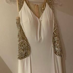 can be worn for prom,wedding, sweet 16.